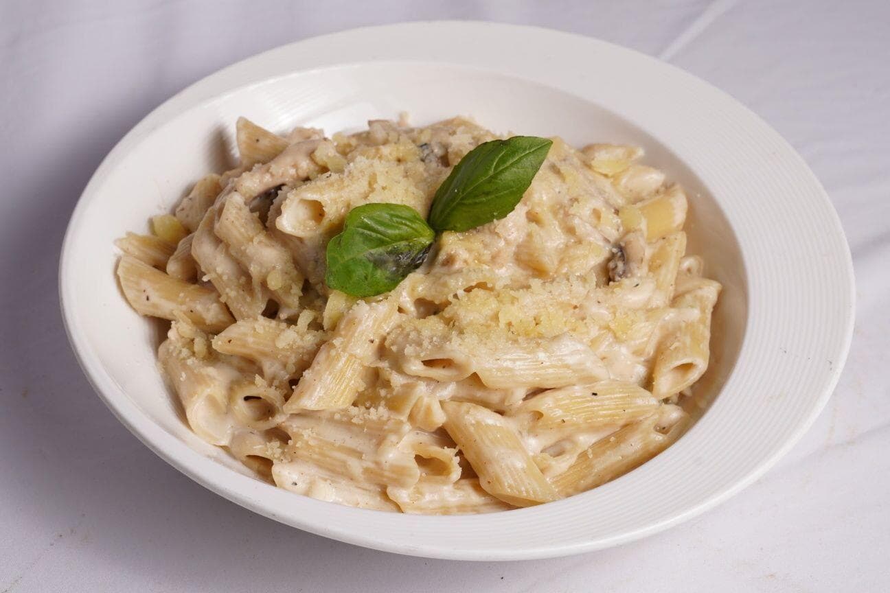 Fettuccine Alfredo
